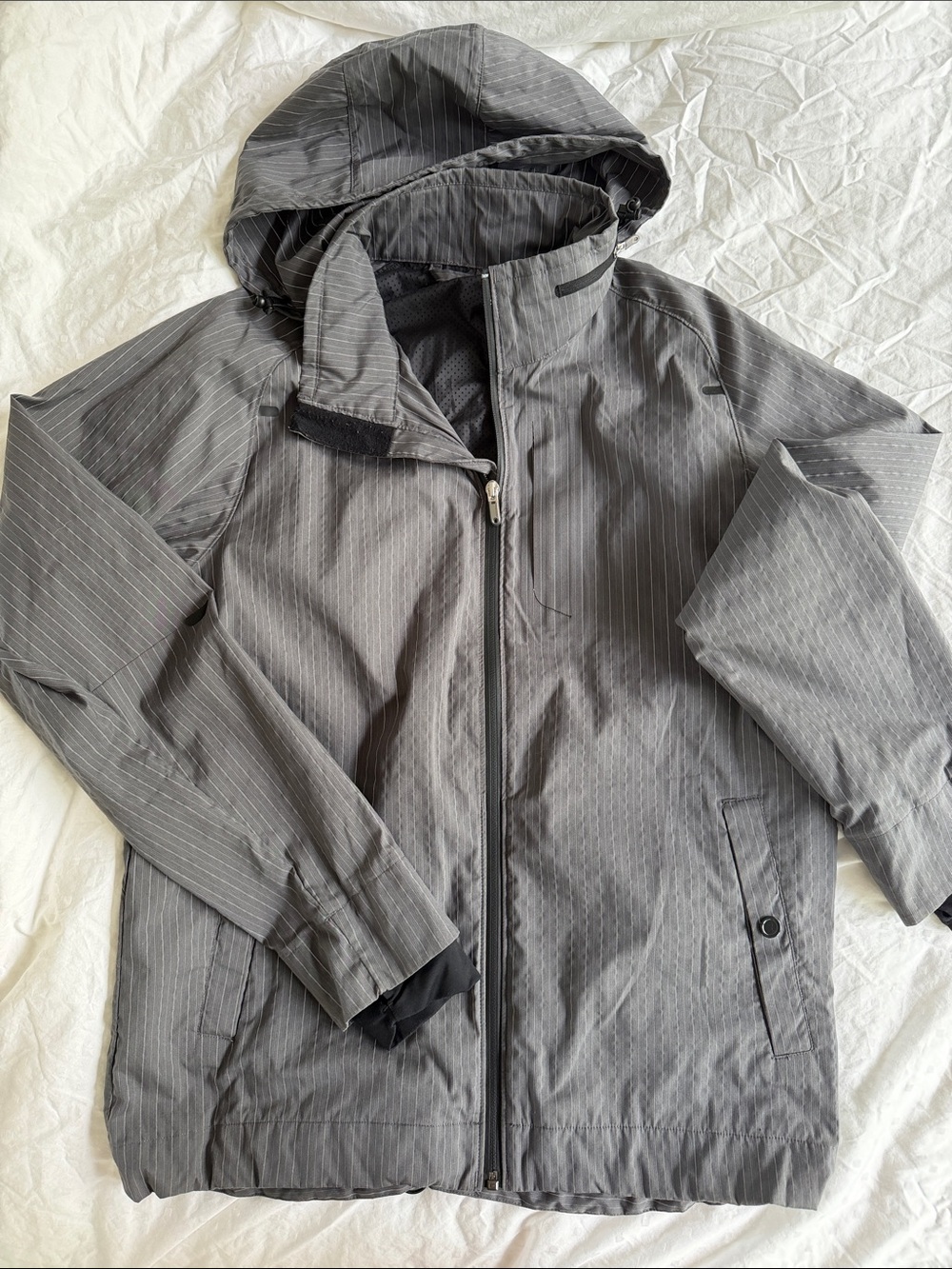 lululemon athletica Men's Gray Pinstripe Hooded Raincoat